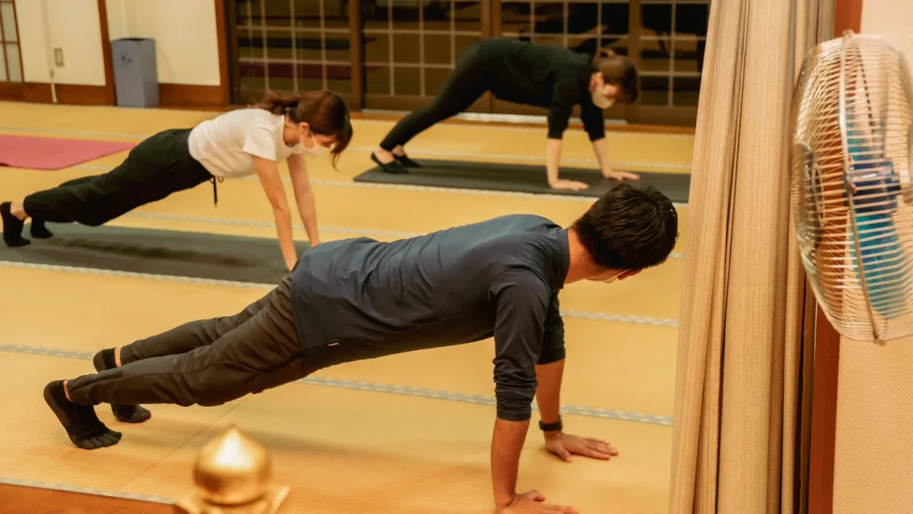 warabi PILATES 正建寺 お寺ピラティスの風景